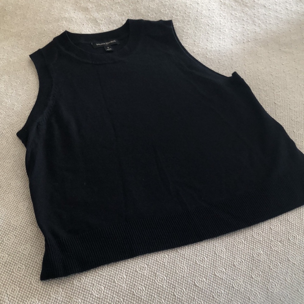 Black cotton blend sweater vest